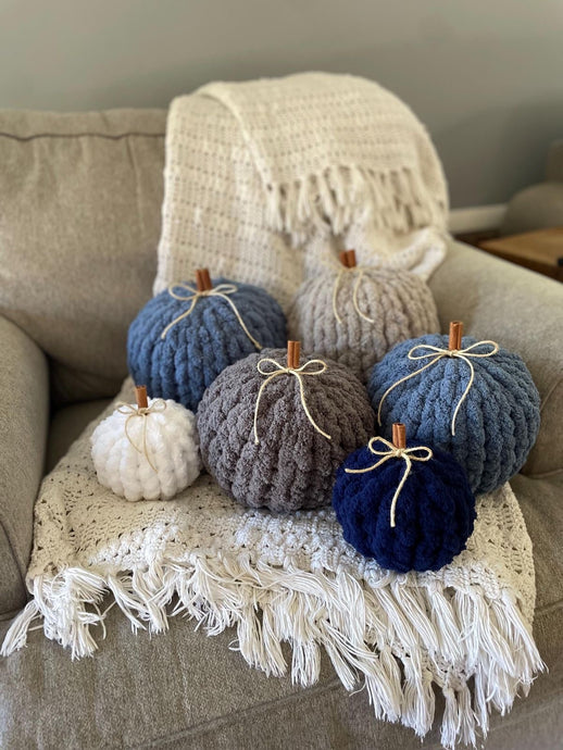 09-17-25 Chunky Knit Pumpkin Craft & Sip