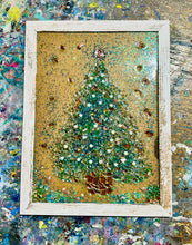 Load image into Gallery viewer, 11-12-26 Holiday Fun Crushed Glass Craft &amp; Sip at The Exibit Art Gallery
