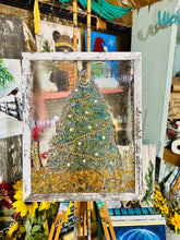 Load image into Gallery viewer, 11-12-26 Holiday Fun Crushed Glass Craft &amp; Sip at The Exibit Art Gallery