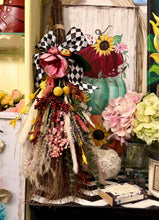 Load image into Gallery viewer, 10-11-26 Enchanted Botanical Brooms Craft &amp; Sip at Rt 66 Brewery